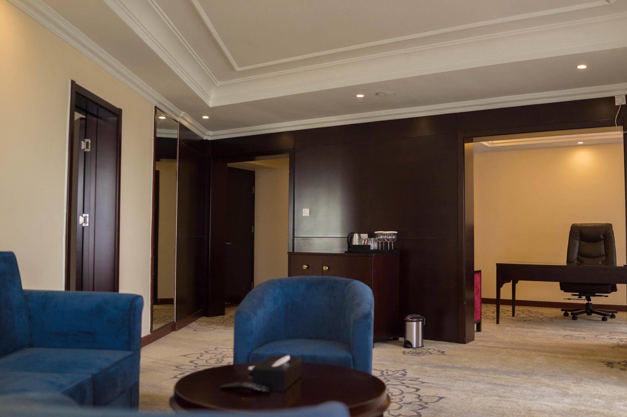 Bintumani Hotel Фритаун Экстерьер фото