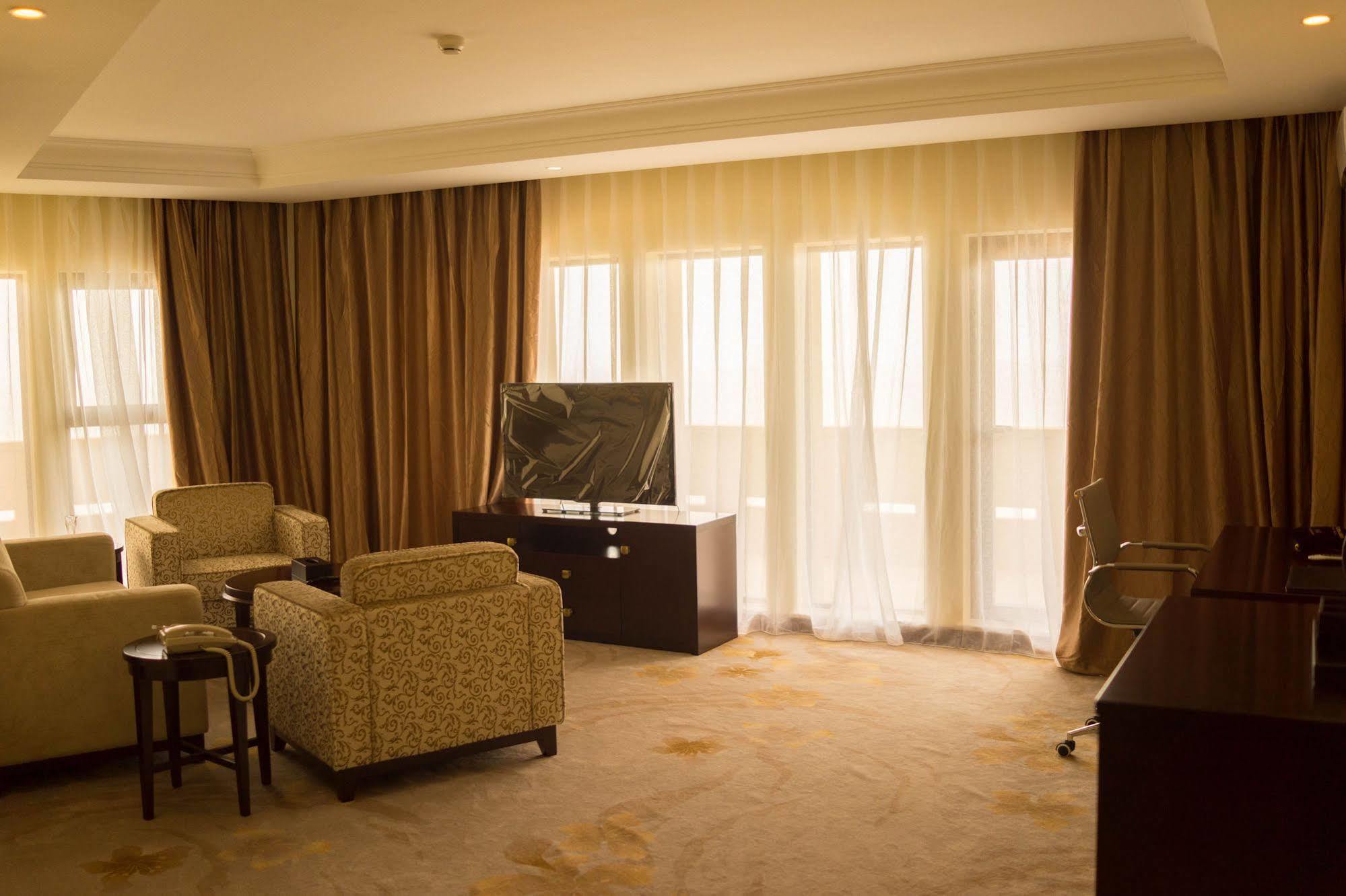 Bintumani Hotel Фритаун Экстерьер фото